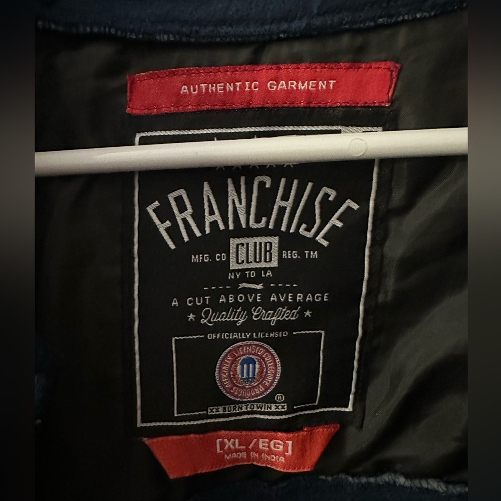 Licensed University of Michigan Zip up hoodie by franchise club. Rare. - Picture 8 of 9